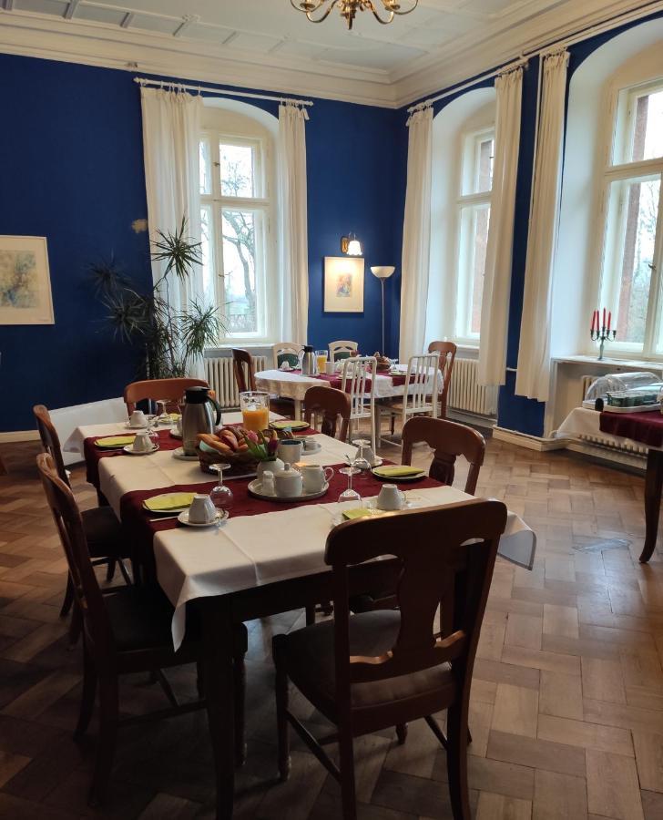 Herrenhaus Schmoelen Gbr Bennewitz Экстерьер фото